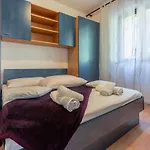 Apartamento And Ruzica Crikvenica
