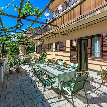 Apartamento And Ruzica Crikvenica