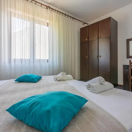 And Ruzica Apartment *