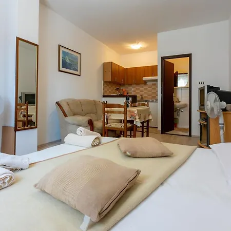 And Ruzica * Crikvenica