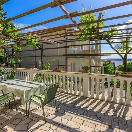 Apartment And Ruzica Crikvenica