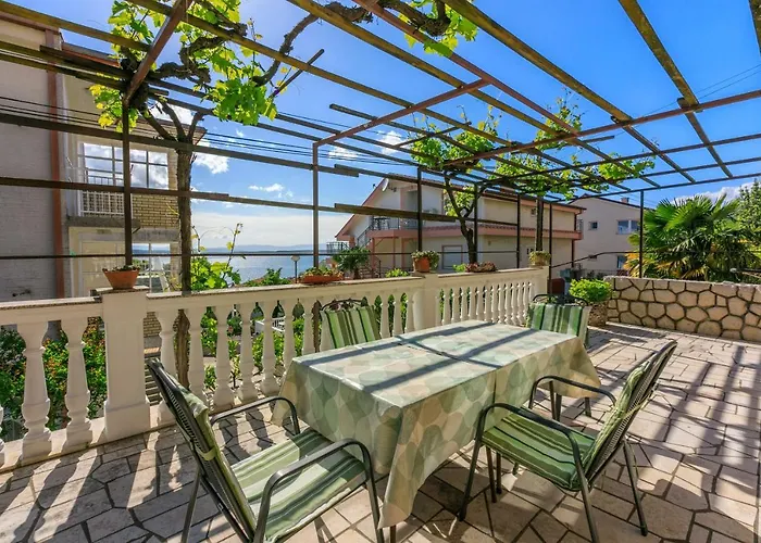 Apartament And Ruzica